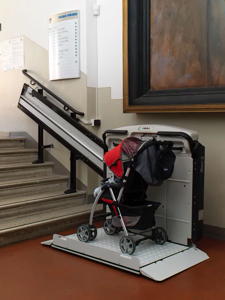 instalacion-plataformas-salva-escaleras-inclinadas-rectas-en-murcia