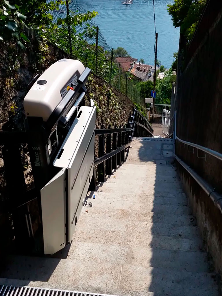 instalacion--salvaescaleras-inclinadas-en-murcia